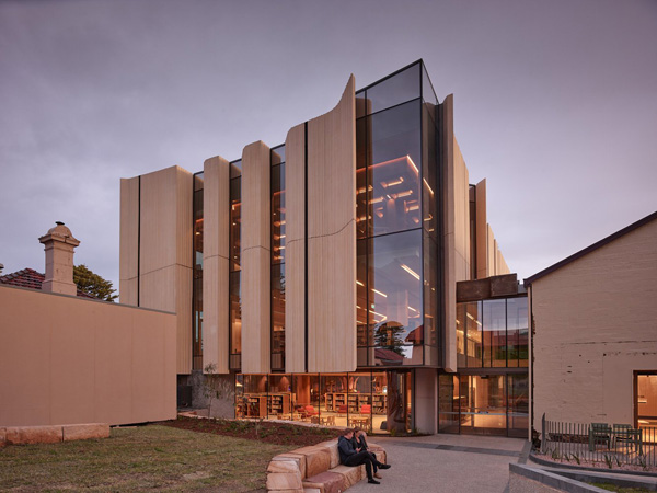 WARRNAMBOOL LEARNING & LIBRARY HUB